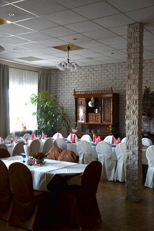 Hotel Pod Debem 지엘로나구라 외부 사진