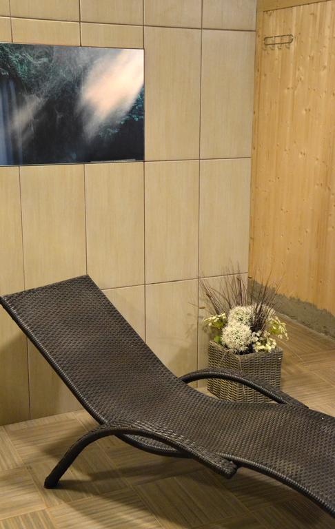 Hotel Pod Debem 지엘로나구라 외부 사진